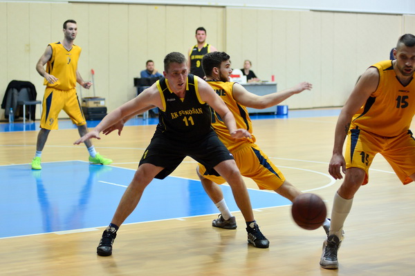 U posljednjem kolu A-2 lige Jug, košarkaši Jazine Arbanasa trebali su pobjedu nad Sukošanom kako bi potvrdili nastup u kvalifikacijama za A-1 ligu. Nervoza je učinila svoje ali na koncu košarkaši trenera Josipa Plantaka slavili su rezultatom 63-58