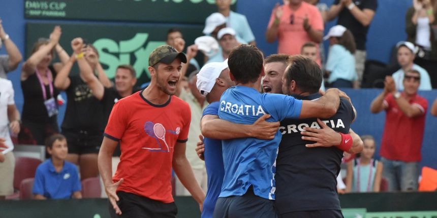 Slavlje hrvatskih tenisača nakon pobjede nad SAD-om Slavlje hrvatskih tenisača nakon pobjede nad SAD-om