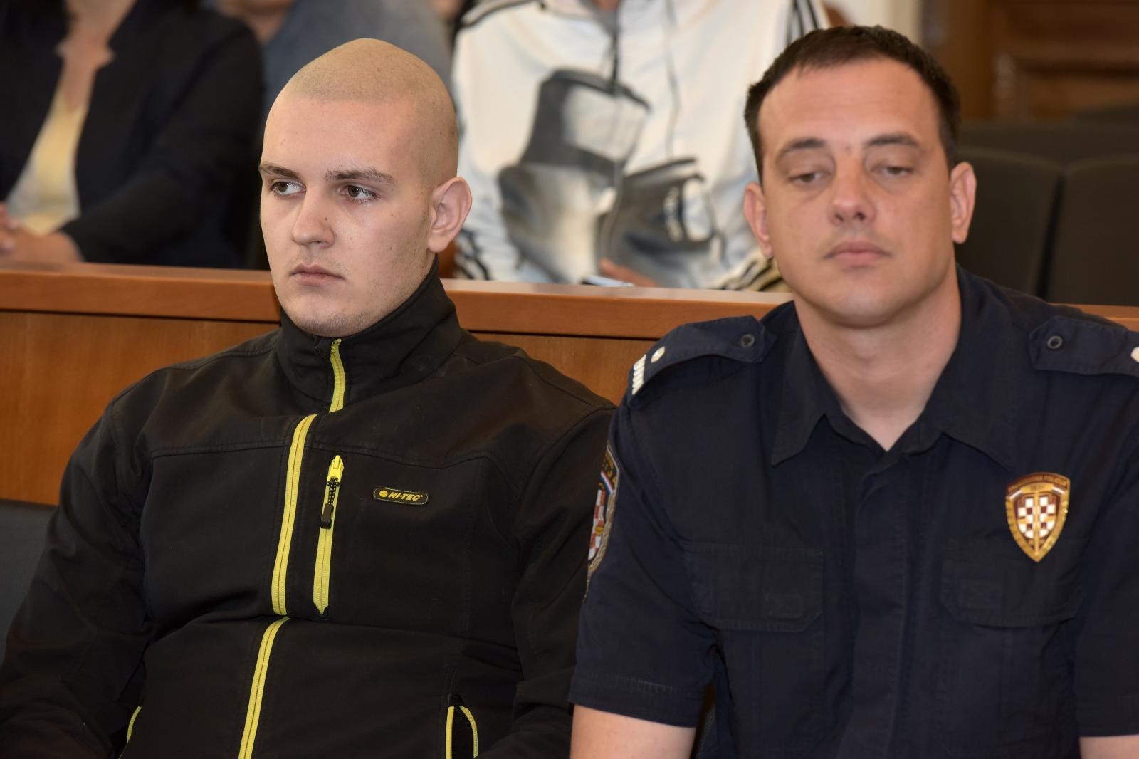 Županijski sud u Zadru: Tin Šunjerga osuđen na 40 godina zatvora zbog ubojstva roditelja