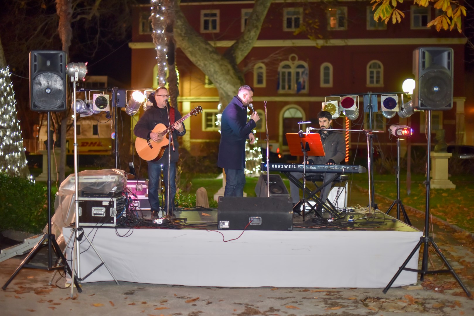 Advent u Zadru: Giuliano raspjevao i rasplesao Zadrane Advent u Zadru: Giuliano raspjevao i rasplesao Zadrane