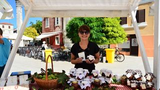 9. Festival smokava: Sajam na Trgu pet bunara