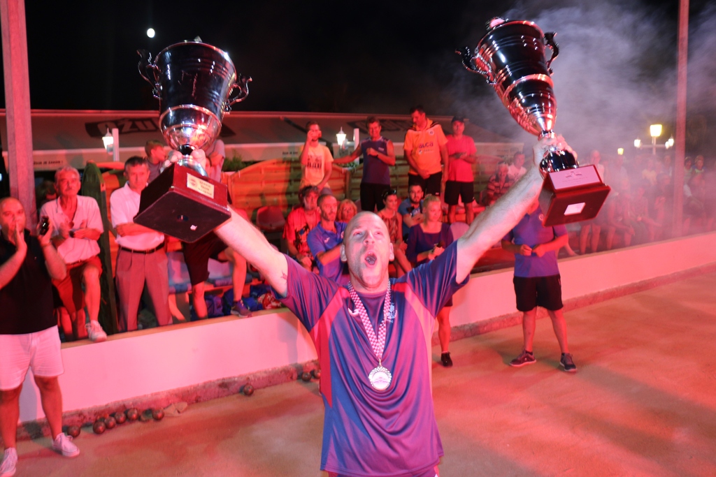 Boćari Marinića iz Viškova kod Rijeke osvojili boćarski Kup Hrvatske na završnom turniru u Viru Boćari Marinića iz Viškova kod Rijeke osvojili boćarski Kup Hrvatske na završnom turniru u Viru