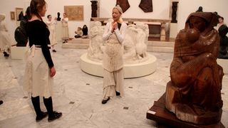 Glazbeno-plesni performans “Ona koja nosi”, foto: Iva Perinčić Glazbeno-plesni performans “Ona koja nosi”, foto: Iva Perinčić