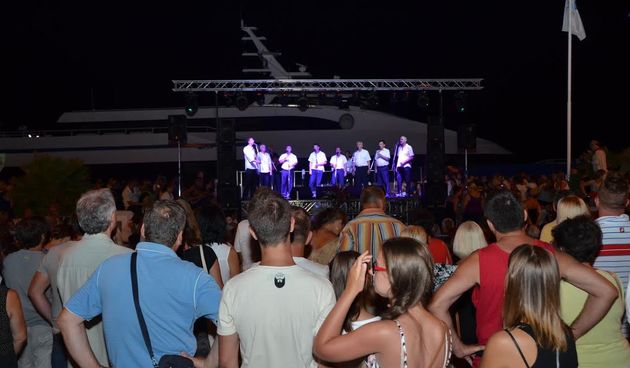 Klapa Intrade u Novalji za 20. obljetnicu VRA Oluja