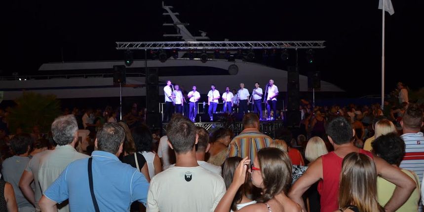 Klapa Intrade u Novalji za 20. obljetnicu VRA Oluja