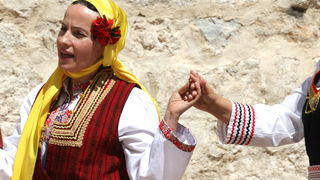 Zadar, 120512.
Danas je u Domu hrvatske mladezi u Zadru odrzan dan Nacionalnih manjina Zadarske zupanije, albanke, bosnjacke, madjarske, makedonske, slovenske, srpske i talijanske. Nacionalne manjine su svoju kulturu predstavile kroz pjesmu,ples i tradici Zadar, 120512.
Danas je u Domu hrvatske mladezi u Zadru odrzan dan Nacionalnih manjina Zadarske zupanije, albanke, bosnjacke, madjarske, makedonske, slovenske, srpske i talijanske. Nacionalne manjine su svoju kulturu predstavile kroz pjesmu,ples i tradici