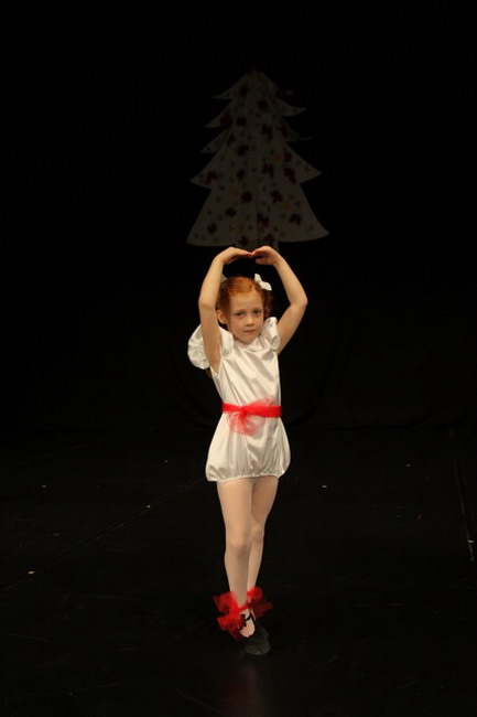 Plesna cestitka Zadarskog plesnog ansambla Plesna cestitka Zadarskog plesnog ansambla