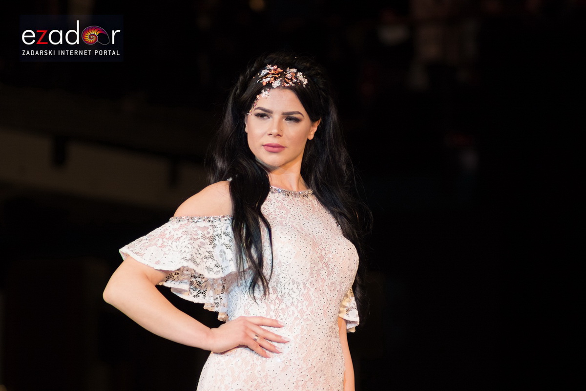 11. Festival vjenčanja: Modna revija vjenčanica i svečanih haljina te revija cvijeća i koncert Sandija Cenova 11. Festival vjenčanja: Modna revija vjenčanica i svečanih haljina te revija cvijeća i koncert Sandija Cenova