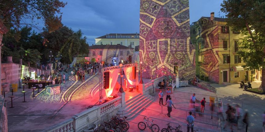 Trg pet bunara Trg pet bunara