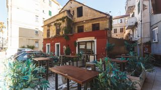 Zatvorene butige i poluprazan zadarski Poluotok Zatvorene butige i poluprazan zadarski Poluotok