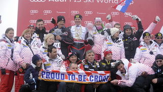 Lenzerheide, 190311.
Zavrsnica Svjetskog skijaskog kupa u skijanju u svicarskom mjestu Lenzerheide, Ivica Kostelic kao najbolji skijas u ukupnom poretku osvajac velikog kristalnog globusa i jos dva mala globusa za kombinaciju i slalom.
Na slici: Hrvatska Lenzerheide, 190311.
Zavrsnica Svjetskog skijaskog kupa u skijanju u svicarskom mjestu Lenzerheide, Ivica Kostelic kao najbolji skijas u ukupnom poretku osvajac velikog kristalnog globusa i jos dva mala globusa za kombinaciju i slalom.
Na slici: Hrvatska