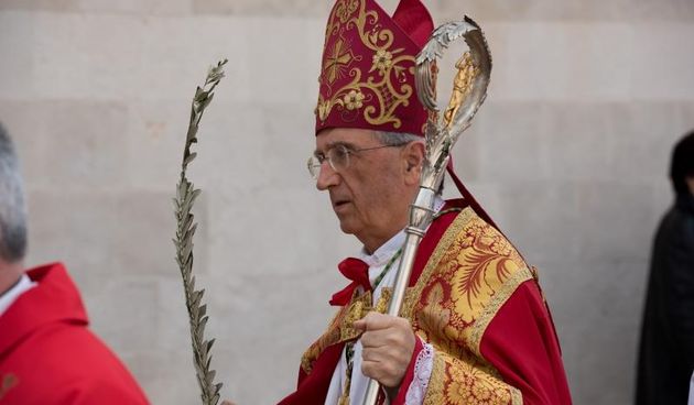 Nadbiskup Zelimir Puljic predvodio je misu i blagoslovio maslinove grancice i palminovo lisce povodom blagdana Cvjetnice. Photo: Dino Stanin/PIXSELL