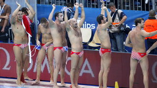 Zagreb, 090910. Bazen Mladosti na Savi. 29. Europsko prvenstvo u vaterpolu, Polufinalna utakmica Hrvatska -Srbija. Na slici: Slavlje. Foto: Goran Mehkek / CROPIX