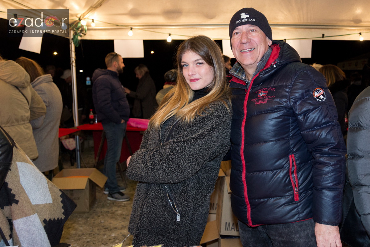 Humanitarni svjetlosni spektakl “Zaželi ljubav” na zadarskom Forumu, 18. veljače 2017. Humanitarni svjetlosni spektakl “Zaželi ljubav” na zadarskom Forumu, 18. veljače 2017.