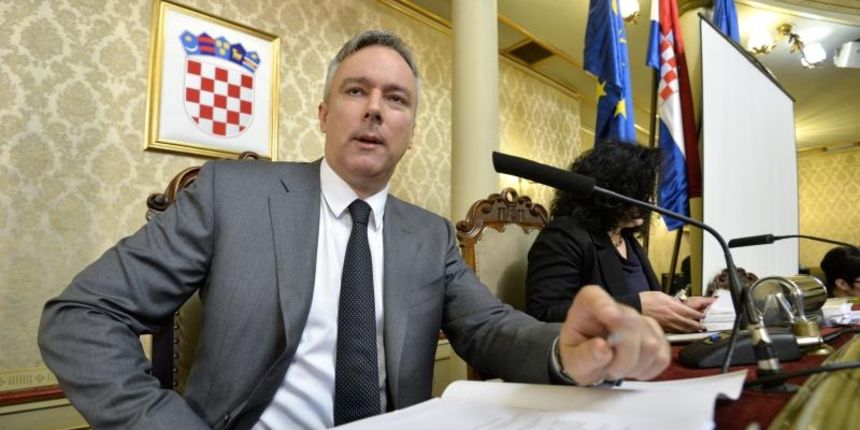 U Starogradskoj vijecnici odrzana je prva sjednica Gradske skupstine u 2015. godini. Darinko Kosor. Photo: Marko Lukunic/PIXSELL