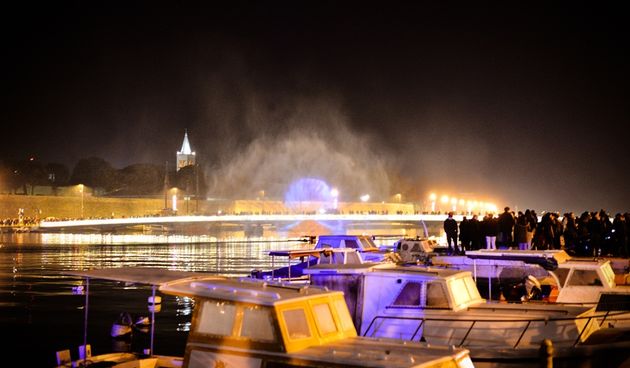 Zadrani oduševljeni hologramskim božićnim drvcem