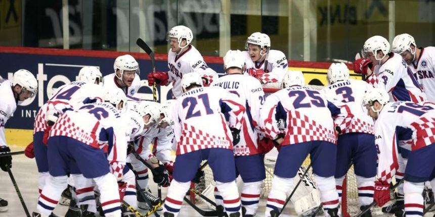 18.04.2016., Zagreb – Dom sportova, Svjetsko prvenstvo u hokeju, divizija 1, grupa B. Hrvatska – Ukrajina. Photo: Sanjin Strukic/PIXSELL 18.04.2016., Zagreb – Dom sportova, Svjetsko prvenstvo u hokeju, divizija 1, grupa B. Hrvatska – Ukrajina. Photo: Sanjin Strukic/PIXSELL