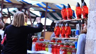 Započela prodaja cvijeća na zadarskoj tržnici, foto-I. Perinčić Započela prodaja cvijeća na zadarskoj tržnici, foto-I. Perinčić