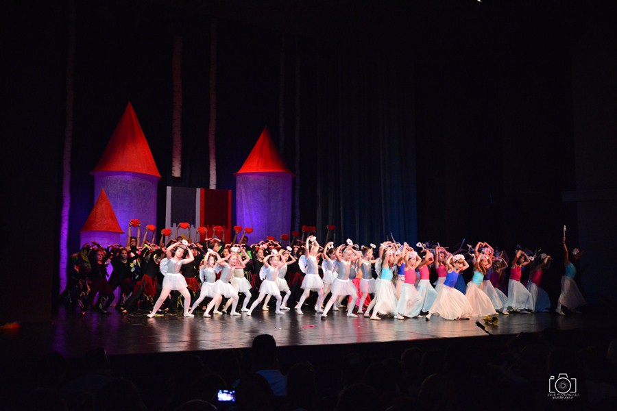 Plesna udruga Gesta: Bajka.hr