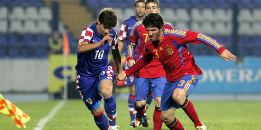 Osijek, 061011.Stadion Gradski vrt. Kvalifikacije za Europsko prvenstvo U-21, skupina 5, Hrvatska – Spanjolska. Na slici: Mario Situm i Carles Planas.Foto: Vlado Kos / CROPIX Osijek, 061011.Stadion Gradski vrt. Kvalifikacije za Europsko prvenstvo U-21, skupina 5, Hrvatska – Spanjolska. Na slici: Mario Situm i Carles Planas.Foto: Vlado Kos / CROPIX