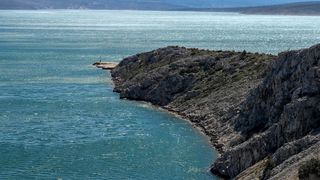 Maslenički most na udaru jake bure Maslenički most na udaru jake bure