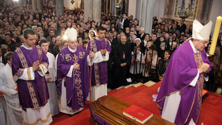 Posljednji ispraćaj nadbiskupa Marijana Oblaka