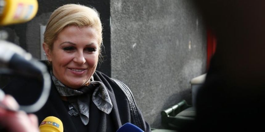 12.01.2015., Zagreb – Novoizabrana predsjednica Republike Hrvatske Kolinda Grabar Kitarovic izlazi iz stana u Bauerovoj 29. Photo: Borna Filic/PIXSELL