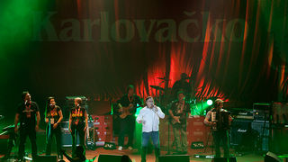 Karlovacko live: Halid Beslic i Crvena jabuka u dvorani Kresimir Cosic u Zadru, Foto: Leo Banic Karlovacko live: Halid Beslic i Crvena jabuka u dvorani Kresimir Cosic u Zadru, Foto: Leo Banic