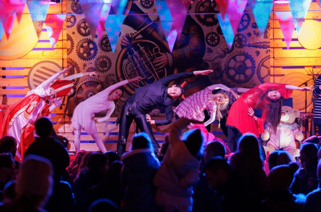 dječja predstava o svetom Nikoli, Božićni gramofon na Pijaci