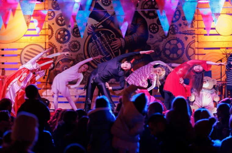 dječja predstava o svetom Nikoli, Božićni gramofon na Pijaci