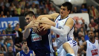 Image 727495 (auto) Image 727495 (auto)