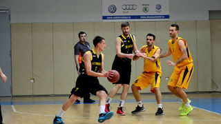 U posljednjem kolu A-2 lige Jug, košarkaši Jazine Arbanasa trebali su pobjedu nad Sukošanom kako bi potvrdili nastup u kvalifikacijama za A-1 ligu. Nervoza je učinila svoje ali na koncu košarkaši trenera Josipa Plantaka slavili su rezultatom 63-58