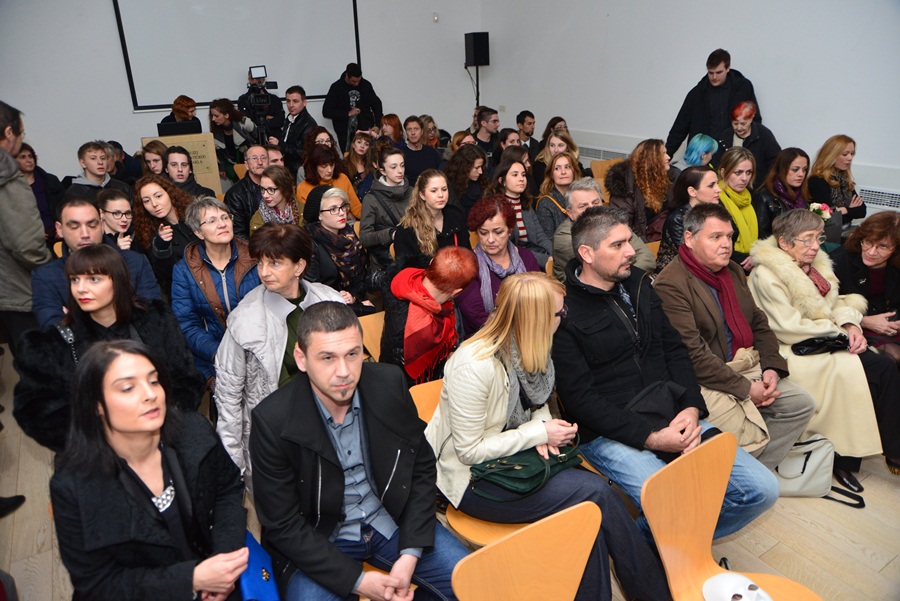 Dragon teatar premijerom predstave “Kraljevo” proslavio svoj peti rođendan Dragon teatar premijerom predstave “Kraljevo” proslavio svoj peti rođendan