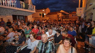 Bibinje: Koncert Tomislava Bralića i klape Intrade na Trgu Sri sela