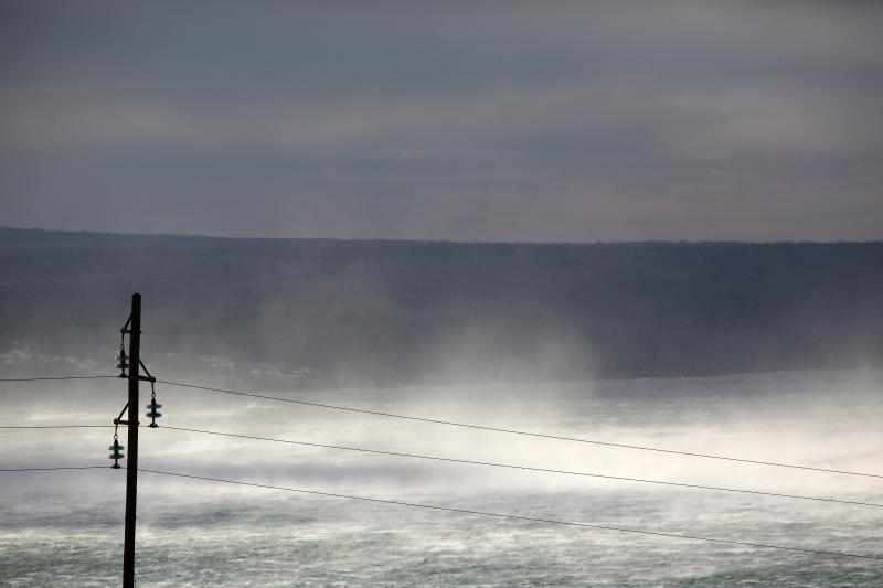 Opis 25.01.2014., Zadar – Nakon dugog perioda izuzetno toplog vremena, dugo (ne)ocekivani snijeg i bura ohladili su podrucje Zadarske zupanije. Photo: Filip Brala/PIXSELL Autor Filip Brala/PIXSELL KLJUČNE RIJEČI Zadar, bura, velebit, zima, snijeg, vri Opis 25.01.2014., Zadar – Nakon dugog perioda izuzetno toplog vremena, dugo (ne)ocekivani snijeg i bura ohladili su podrucje Zadarske zupanije. Photo: Filip Brala/PIXSELL Autor Filip Brala/PIXSELL KLJUČNE RIJEČI Zadar, bura, velebit, zima, snijeg, vri