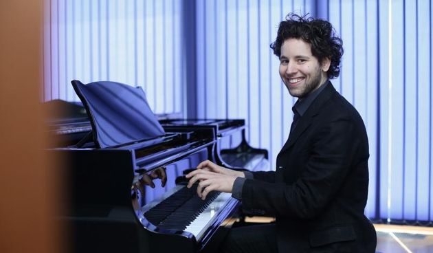Pijanist Aljosa Jurinic po drugi se put plasirao u zavrsnicu velikog pijanistickog natjecanja Chopin u Varsavi. Photo: Sanjin Strukic/PIXSELL