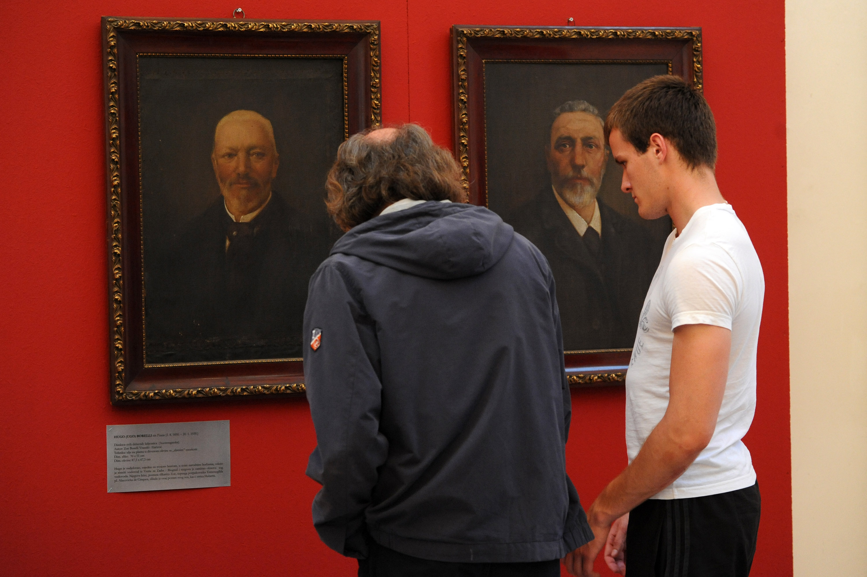 Zadar, 020513. U Gradskoj lozi se veceras otvorila izlozba “Boreli – otkup obiteljske ostavstine”. Na izlozbi se prezentirao dio predmeta iz obiteljske ostavstine koju na otkup Narodnom muzeju Zadar nudi gospodin Goran Borelli, izravni nasljednik obitelj Zadar, 020513. U Gradskoj lozi se veceras otvorila izlozba “Boreli – otkup obiteljske ostavstine”. Na izlozbi se prezentirao dio predmeta iz obiteljske ostavstine koju na otkup Narodnom muzeju Zadar nudi gospodin Goran Borelli, izravni nasljednik obitelj