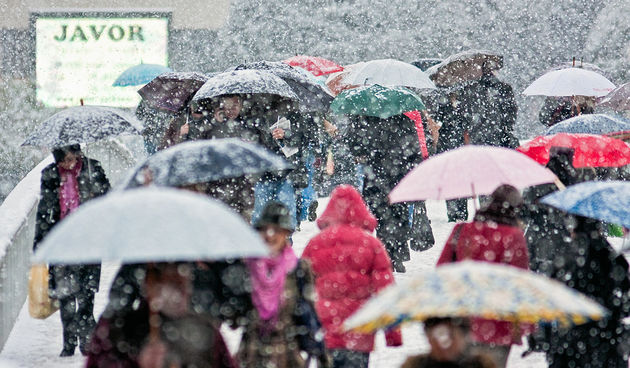 Snijeg na zadarskom mostu