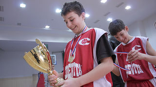 Podjela medalja na Božićnom košarkaškom turniru