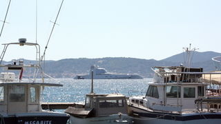 Superjqahta “A” usidrena u zadarskom kanalu Superjqahta “A” usidrena u zadarskom kanalu