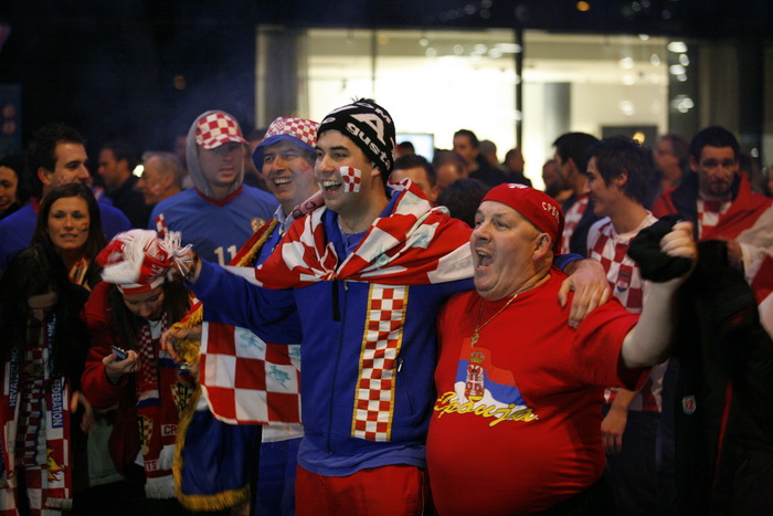 Malmo, 190111.
Malmo Arena, 22. svjetsko rukometno prvenstvo, utakmica izmedju Hrvatske i Srbije.
Na fotografiji: navijaci.
Foto: Ante Cizmic / CROPIX Malmo, 190111.
Malmo Arena, 22. svjetsko rukometno prvenstvo, utakmica izmedju Hrvatske i Srbije.
Na fotografiji: navijaci.
Foto: Ante Cizmic / CROPIX