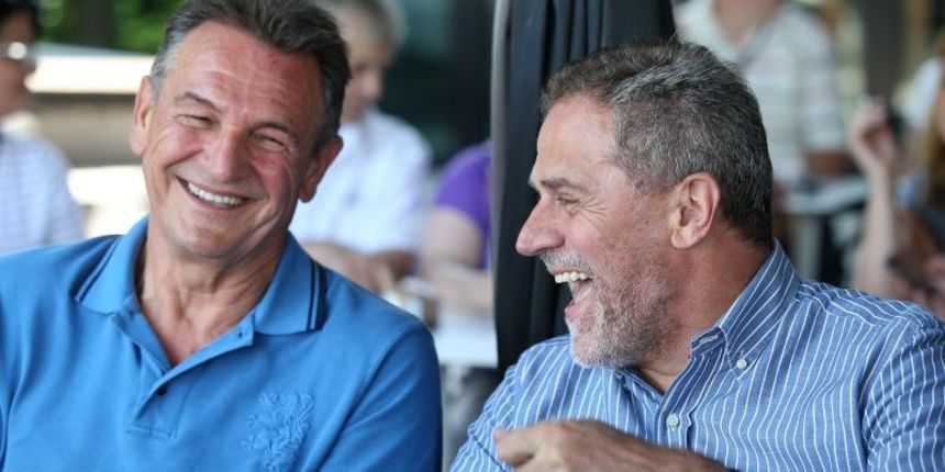 Gradolnacelnik Milan Bandic i Radimir Cacic na neformalnom okupljanju Inicijative za osnivanje Narodne stranke – reformisti. Gradolnacelnik Milan Bandic i Radimir Cacic na neformalnom okupljanju Inicijative za osnivanje Narodne stranke – reformisti.