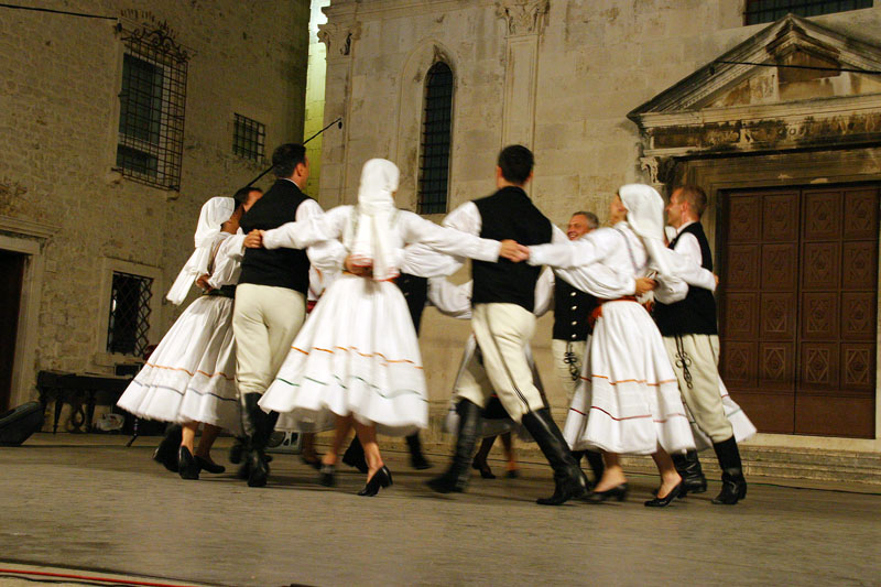 Image 1176195 (auto)