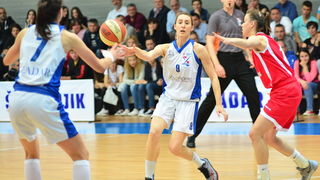 SC Višnjik, dvorana 3. Finale doigravanja za prvaka Hrvatske: ŽKK Zadar – ŽKK Medveščak 54-76 SC Višnjik, dvorana 3. Finale doigravanja za prvaka Hrvatske: ŽKK Zadar – ŽKK Medveščak 54-76