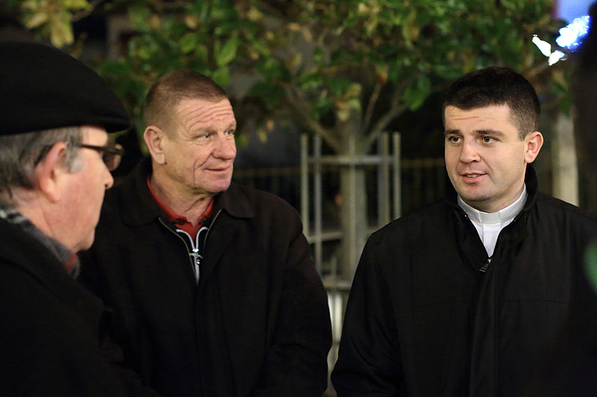 Bibinje: Božićni sajam na Trgu Franje Tuđmana Bibinje: Božićni sajam na Trgu Franje Tuđmana