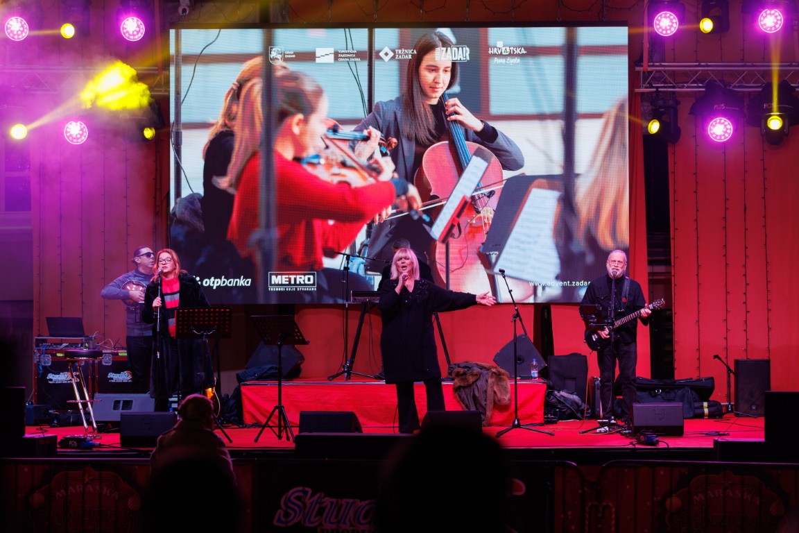 Koncert Marine Tomašević na Adventu u Zadru