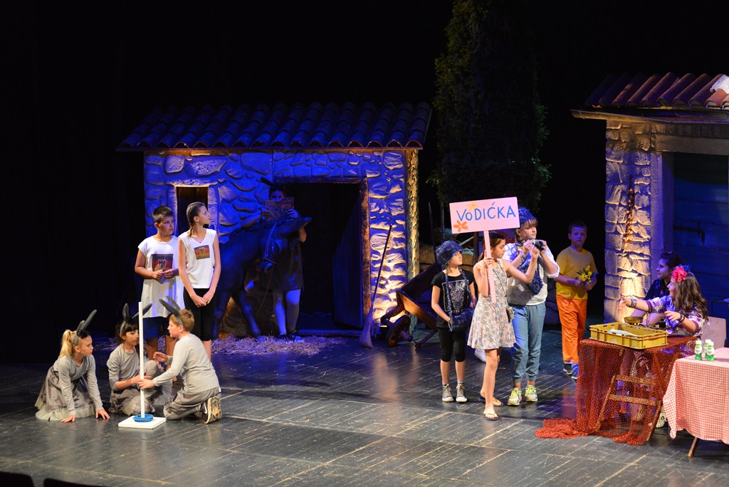 Donatolina u Kazalištu lutaka: “Mareta tamo i nazad”