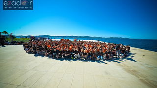 #ZDBT2017: Snimanje Milenijske fotografije košarkaške lopte na Pozdravu suncu #ZDBT2017: Snimanje Milenijske fotografije košarkaške lopte na Pozdravu suncu