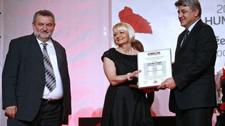 Zagreb, 161110.
U hotelu Westin odrzan je 20. susret CROMA 2010, na kojm su dodijeljene nagrade za najbolje menadzere i poduzetnike u ovoj godini. Dodijeljeno je 14 nagrada i plaketa.
Na slici: Ljerka Puljic (Agrokor d.d.) primila je nagradu za zivotno dj Zagreb, 161110.
U hotelu Westin odrzan je 20. susret CROMA 2010, na kojm su dodijeljene nagrade za najbolje menadzere i poduzetnike u ovoj godini. Dodijeljeno je 14 nagrada i plaketa.
Na slici: Ljerka Puljic (Agrokor d.d.) primila je nagradu za zivotno dj