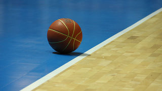 Košarkaška lopta. KK Zadar – KK Partizan (77:66)